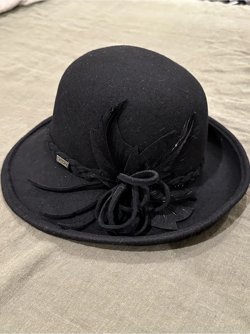 Women's Betmar New York Feather Black Hat